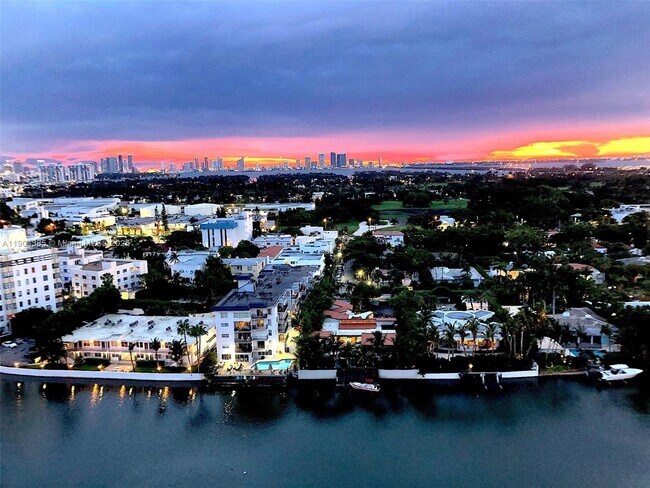 Photo - 2555 Collins Ave Unidad 904