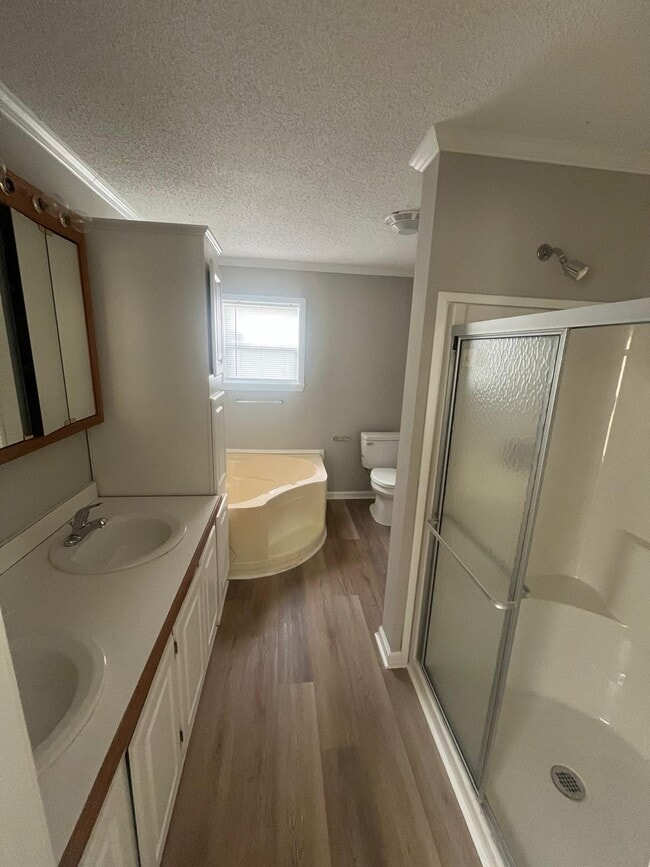 Photo - 2850 Sanderford Rd