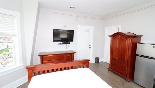 Photo - 44 South St Unit 9