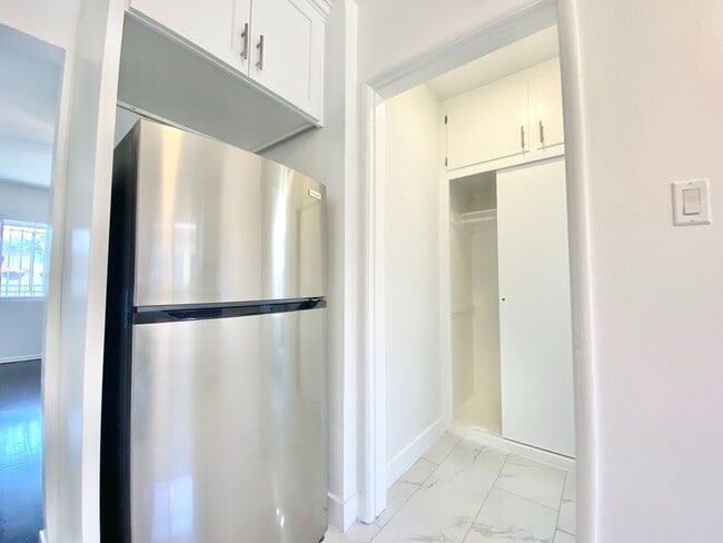 Photo - 917 N Hudson Ave Unidad 7