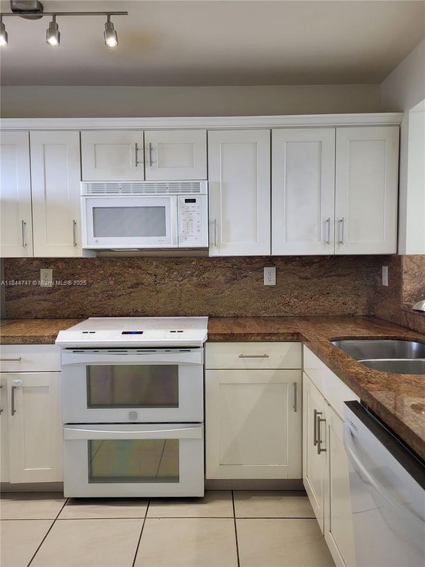 Photo - 10155 NW 9th St Cir