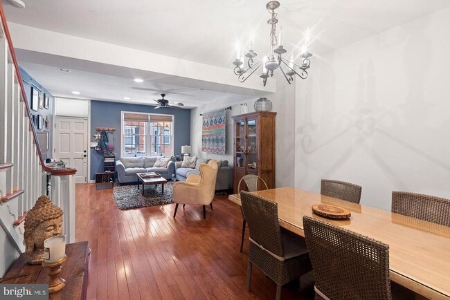 Photo - 213 Montrose St