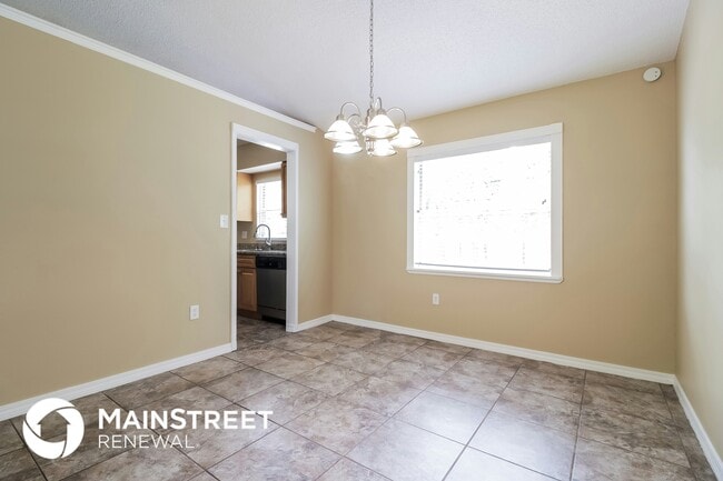 Photo - 5225 Maravoss St