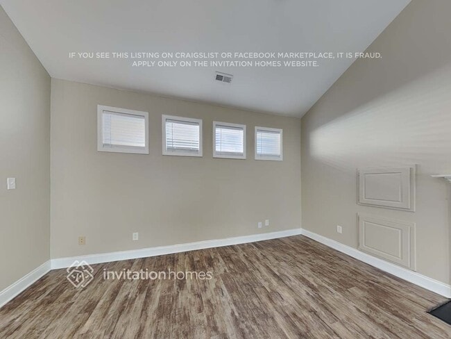 Photo - 250 Denby Cir