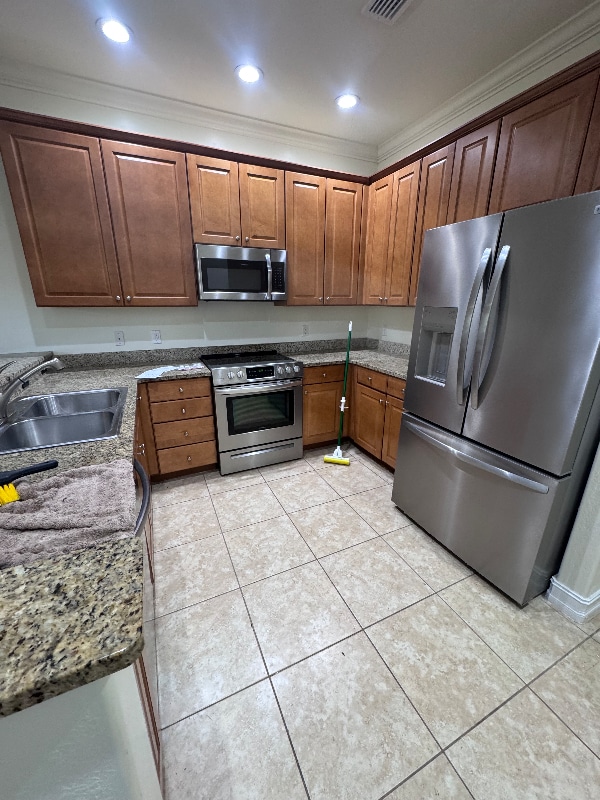 Photo - 9147 Delano St