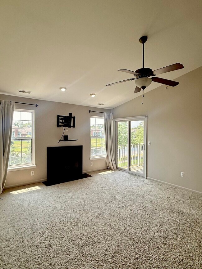 Photo - 2260 Leighton Dr Unit 68