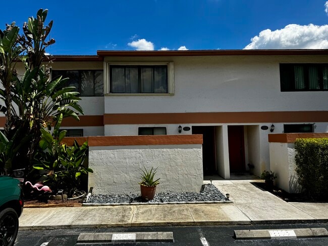 Building Photo - 7115 SW 42nd Ct Rental
