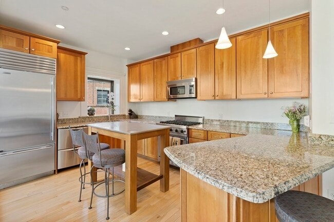 Photo - 99-105-105 Broad St Unidad 7E