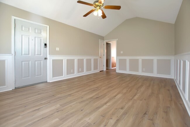 Photo - Pet Friendly Three Bedroom!