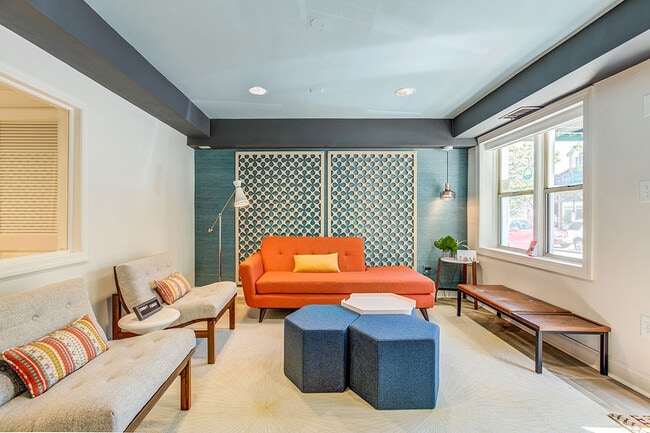 Park Georgetown Leasing Office Lobby - Park Georgetown