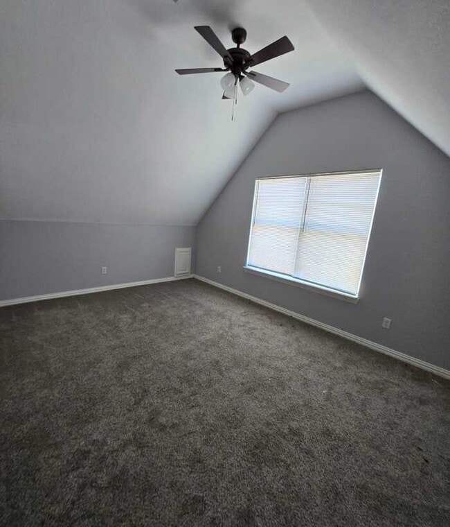 Photo - 11018 Shady Oaks Dr