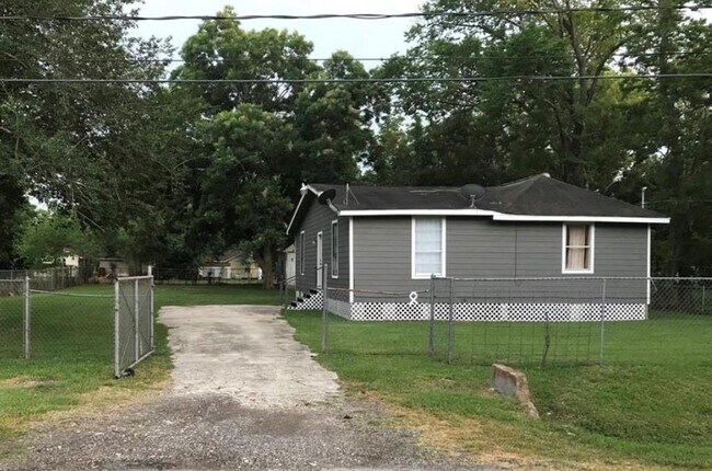 Photo - 203 Little Buck Dr