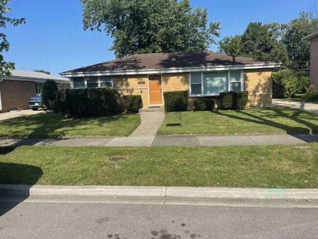 Building Photo - 9521 N Kildare Ave