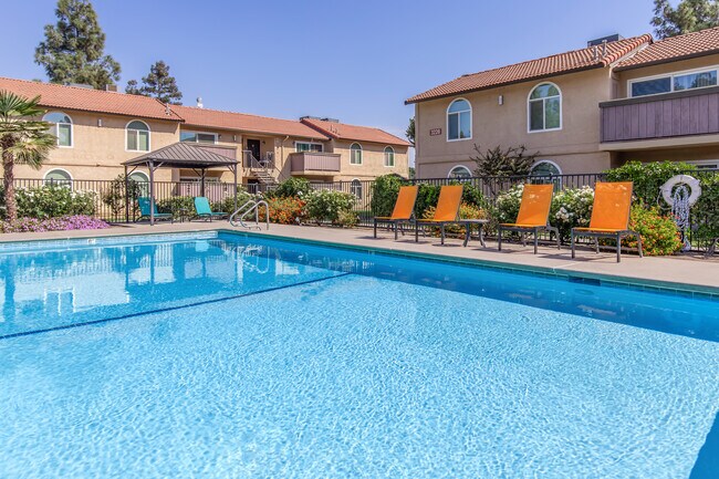 Oak View Apartments