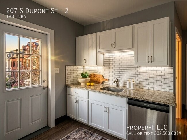 Building Photo - 207 S Dupont St Unit 2