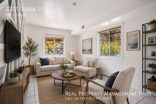 Photo - 1227 Queen St