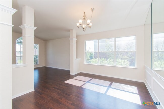 Photo - 424 Winter Sun Dr