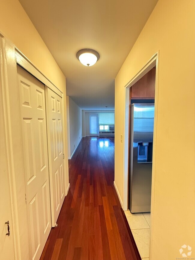 Building Photo - 91 Strawberry Hill Ave Unit 939 Rental