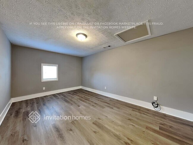 Photo - 155 Melton Way