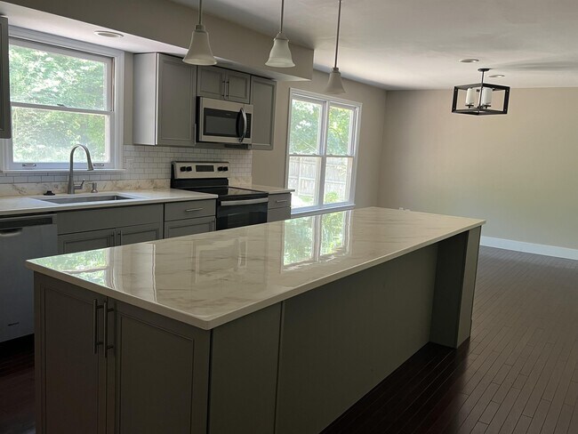 Photo - 12100 Valley Trail