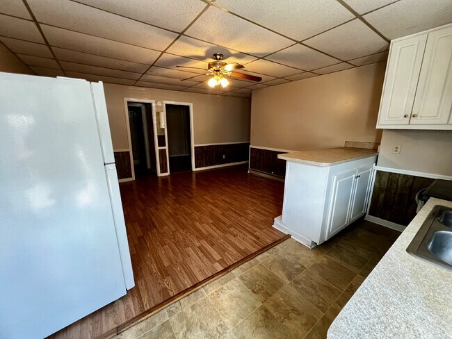 Photo - "Charming 1-Bedroom in Dunn, NC!" Unit B