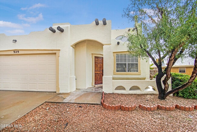 Photo - 929 Totonaca Ln