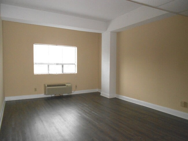 Photo - Studio Apartment in Downtown Athens - Step...