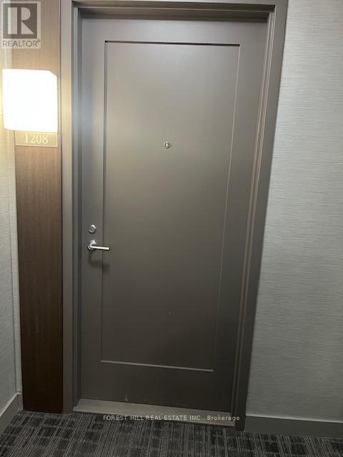 Photo - 310 Tweedsmuir Ave