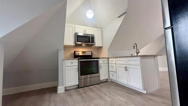 Photo - 209 Cottage St.