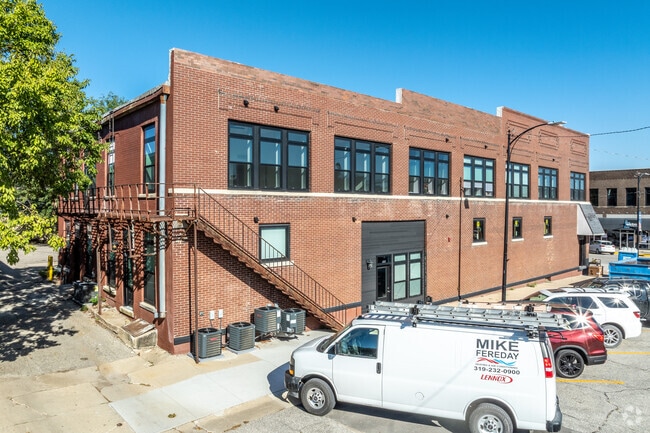 Photo - Reinbeck Apartments