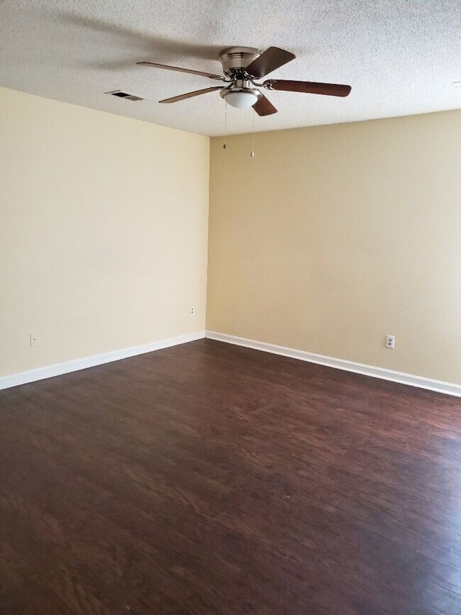 Photo - 639 Ed Beckham Rd