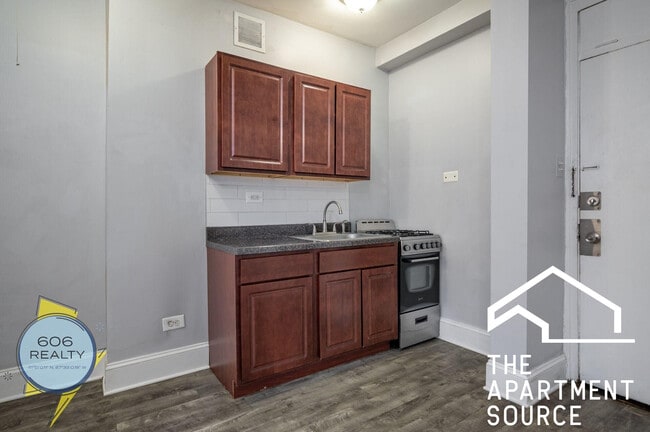 Photo - 6930 N Greenview Ave Unidad 608