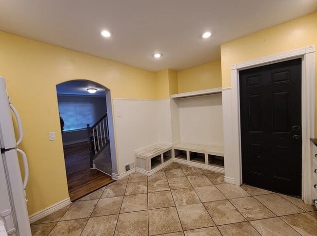 Photo - 3425 Owen St