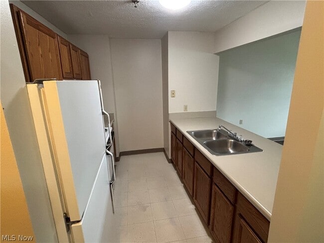 Photo - 59 Lincoln Way E Unidad 304