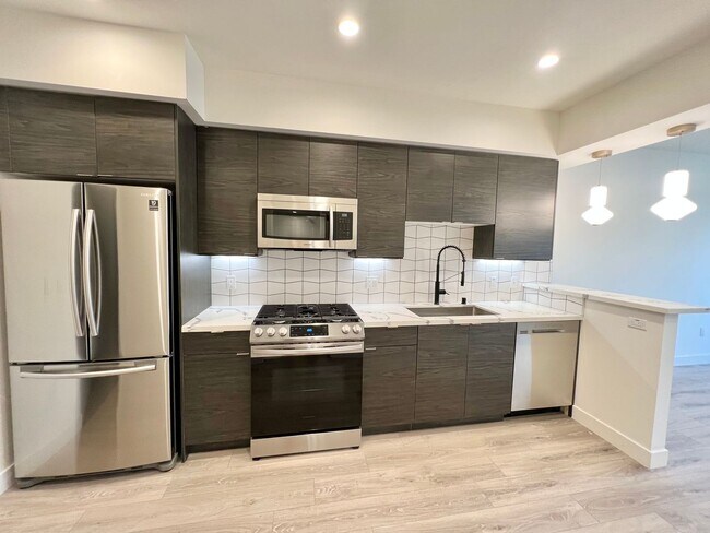 Photo - THE ROSE. at OVERLAND