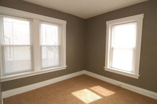 Photo - Georgeanna Court