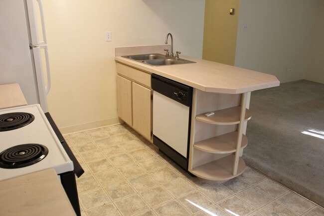 Photo - 2 bedroom/2 bath Condo!