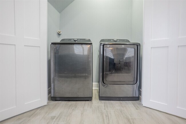 Photo - 2214 Des Chaumes St