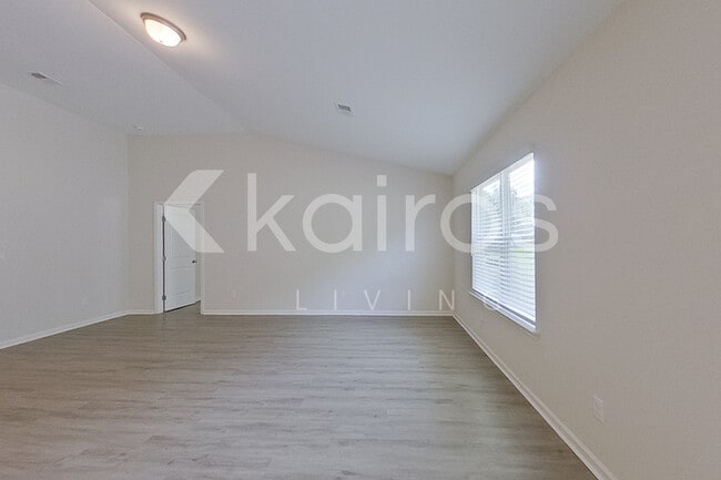 Photo - 15 Carrollton Dr