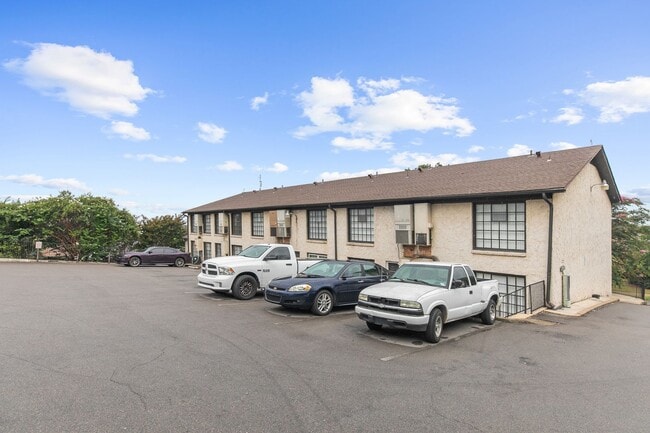 Photo - Altamont Cliffs