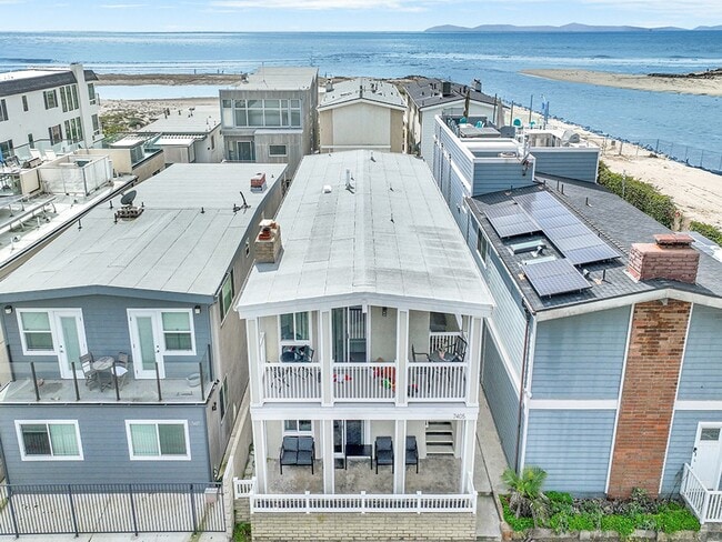 Building Photo - 7405 Seashore Dr Unit A