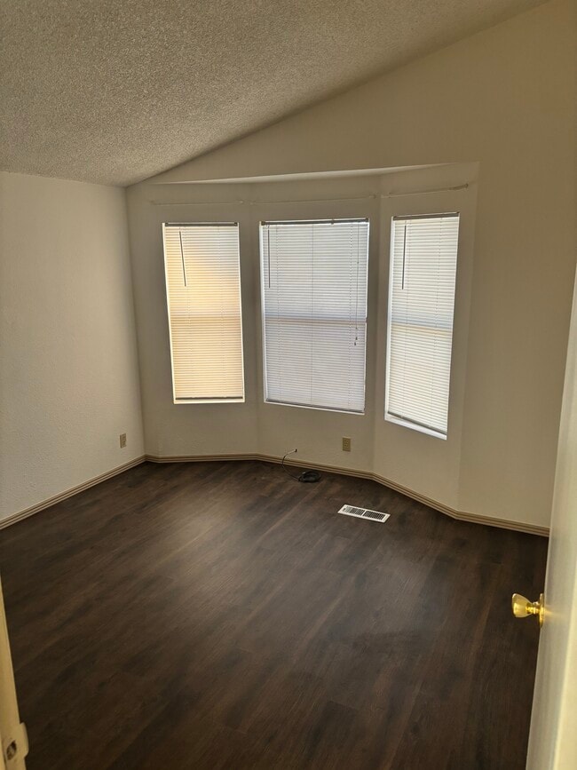 Photo - 4414 Susan Pl