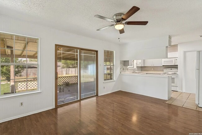 Photo - 207 Balboa Dr