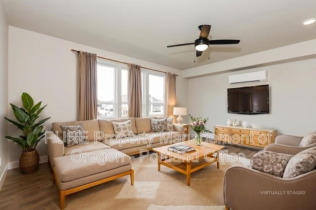 Building Photo - 2659 NE Justus Ave