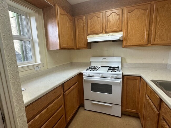 Photo - 1261 16th St Apartment Unit B