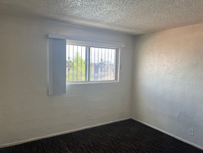 Photo - Affordable 2 Bedroom Condo in Central Las ...