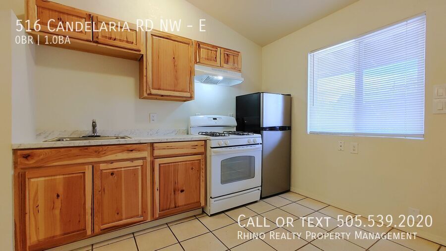 Photo - 516 Candelaria Rd NW Unit E