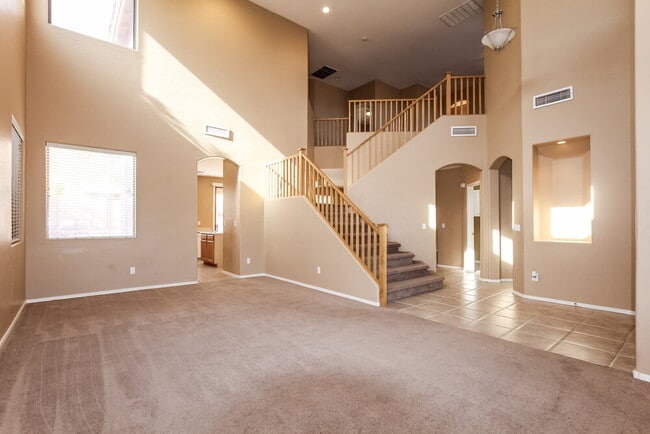 6932 W Briles Rd