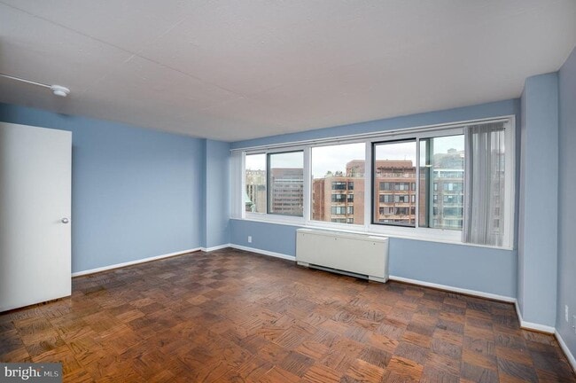 Building Photo - 1330 New Hampshire Ave NW Unit 902