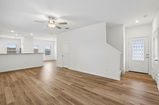 Photo - 18400 Stellers Sea St